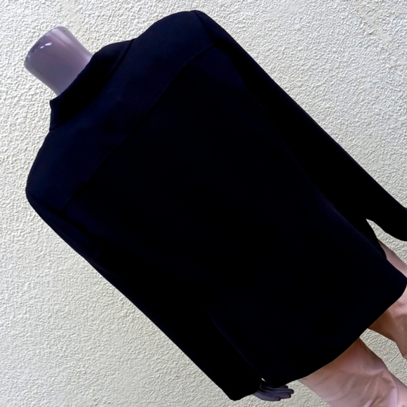 FIRST ISSUE LIZ CLAIBORNE LADIES BLACK (4) BUTTON JACKET/BLAZER (INDONESIA) - Picture 13 of 17